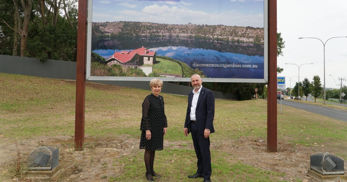Mount Gambier pinpointed for regional renewal City of Mount Gambier
