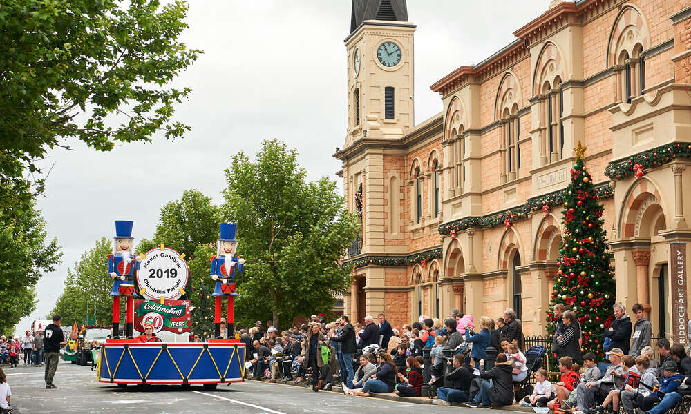 City of Mount Gambier are calling for entries for the 2022 NF McDonnell and Sons Mount Gambier Christmas Parade.