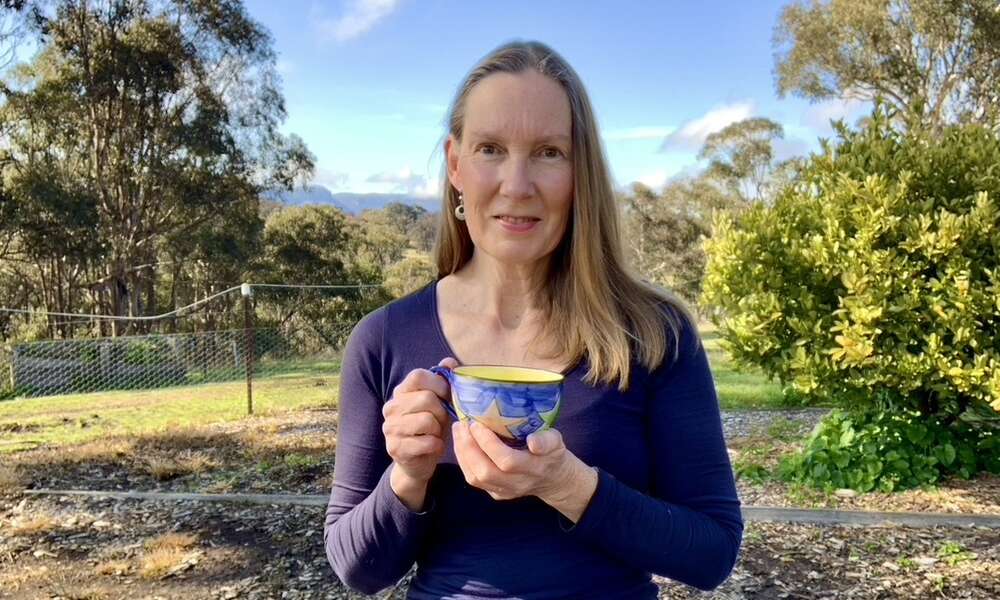 Accredited practising dietitian and mindfulness practitioner Sallyanne Pisk will visit Mount Gambier Library on 12 June 2024.