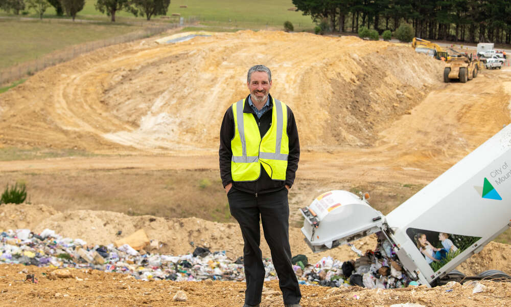 City of Mount Gambier Environmental Sustainability Officer Aaron Izzard is calling on the community to choose the right bin following a recent residential kerbside bin audit which highlighted contamination issues across Council’s waste streams.