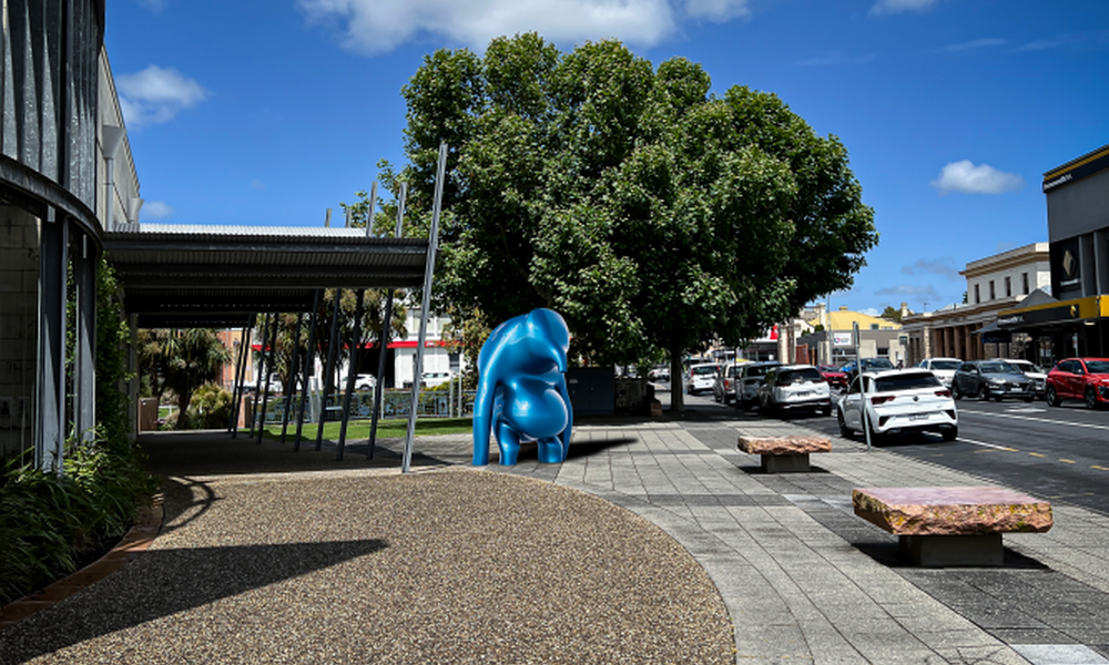 ‘Cast In Blue’ will be installed on Bay Road outside the Riddoch Arts and Cultural Centre. The positioning of the art work will be finalised closer to installation.