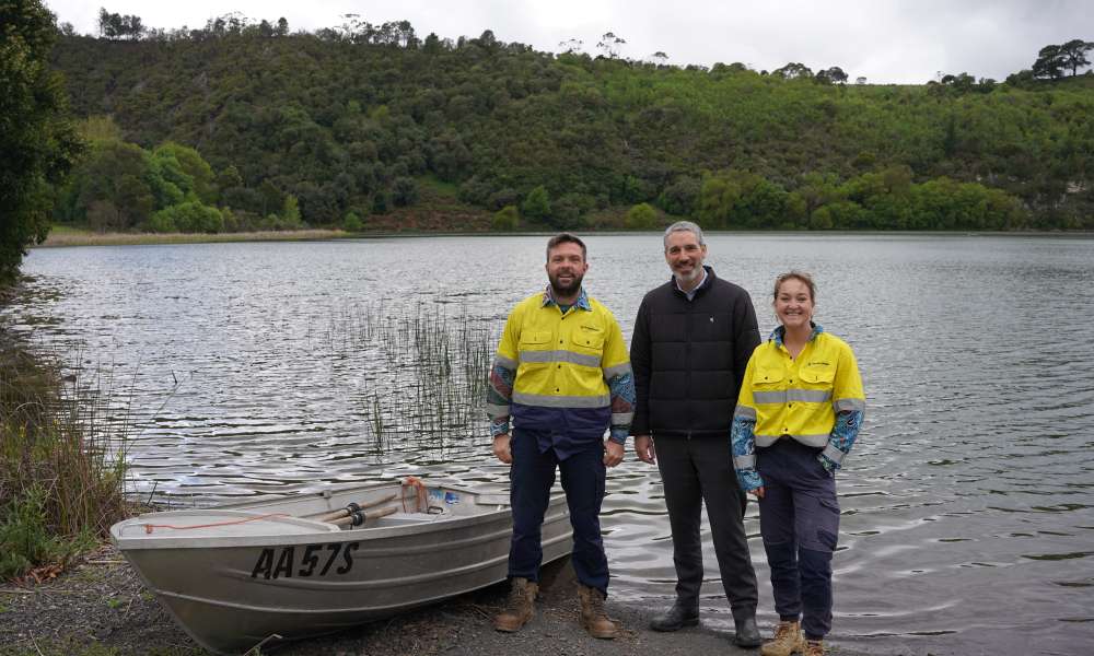 Photon Water’s Dean Bellaire and Emily Brown with City of Mount Gambier Environmental Sustainability Business Partner Aaron Izzard at the Valley Lake/Ketla Malpi.