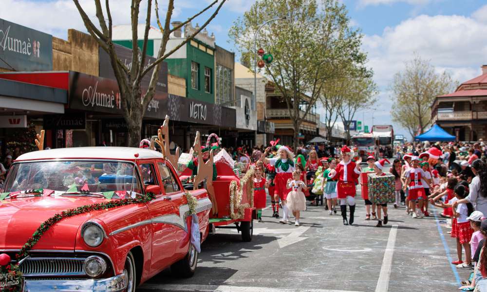 Best Non-City Entry - $250
Santa’s Wonderful Workshop - Allendale East Area School