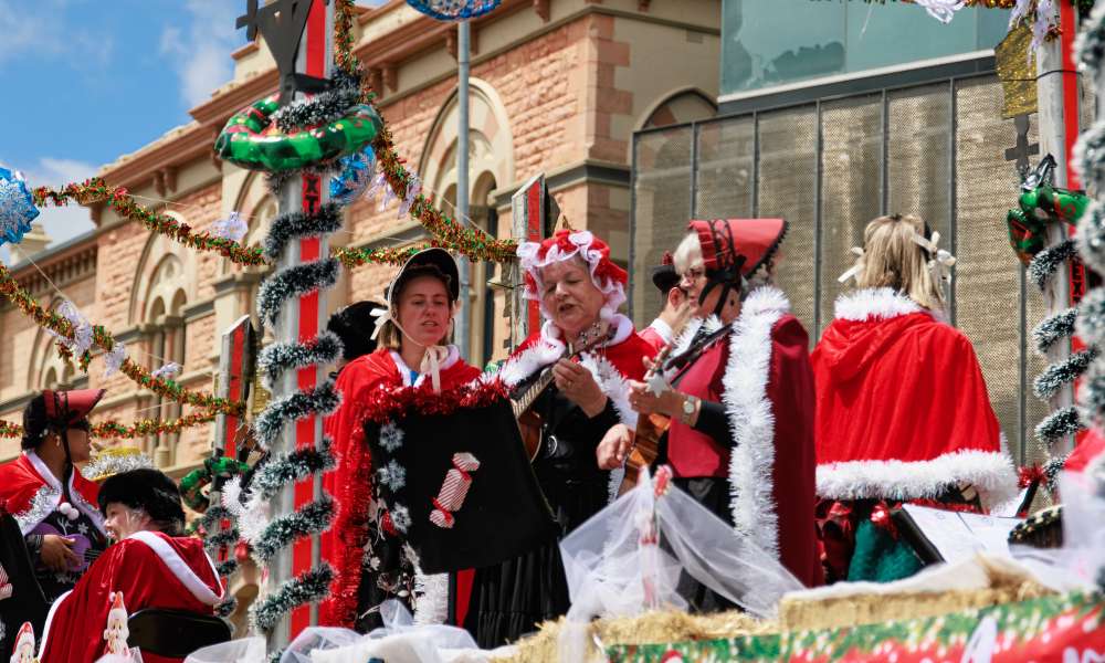 Most Outstanding Entry - $750
Arleyukes and Friends