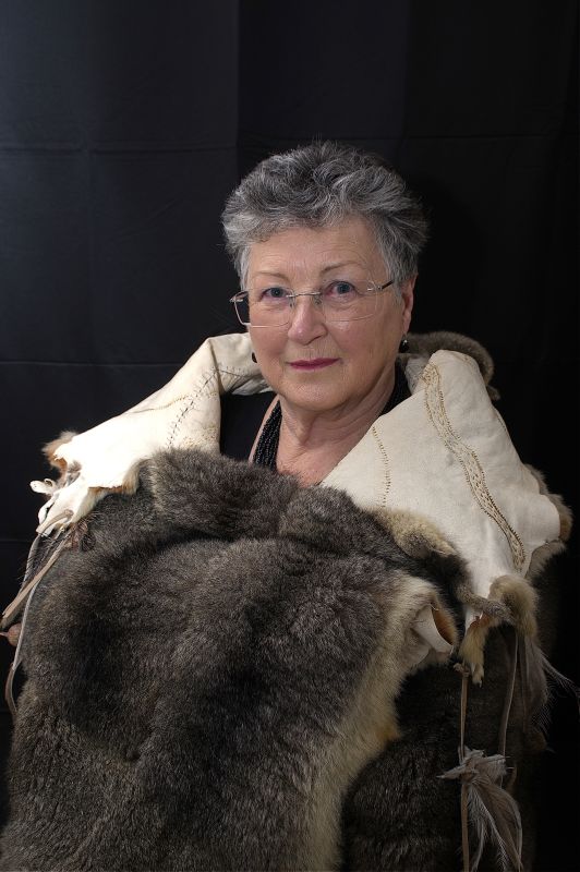 Boandik Elder Aunty Michelle Jacquelin-Furr will feature in the National Visual Art Education Conference (NVAEC) satellite program at the Riddoch Arts and Cultural Centre in January.